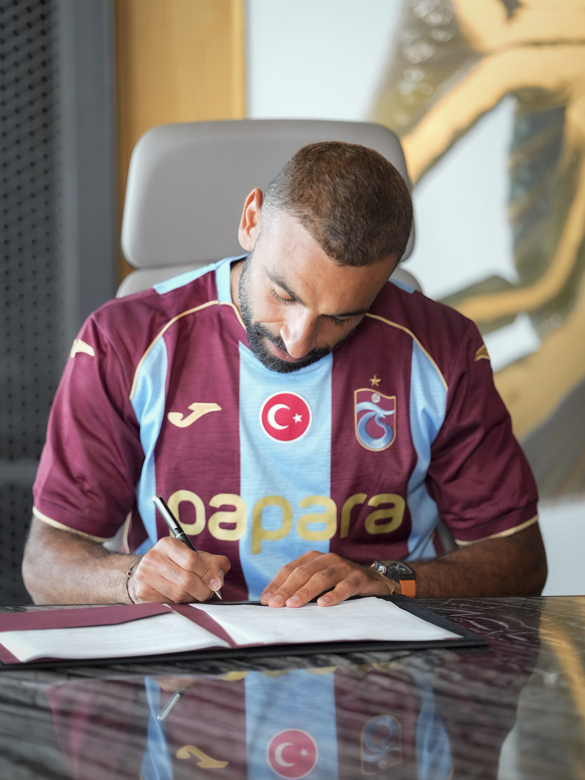 محمد صلاح يوقع لطرابزون سبور التركي